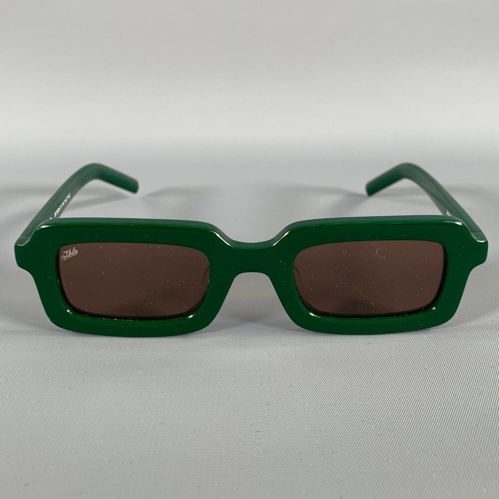 AKILA Green Solid Sunglasses